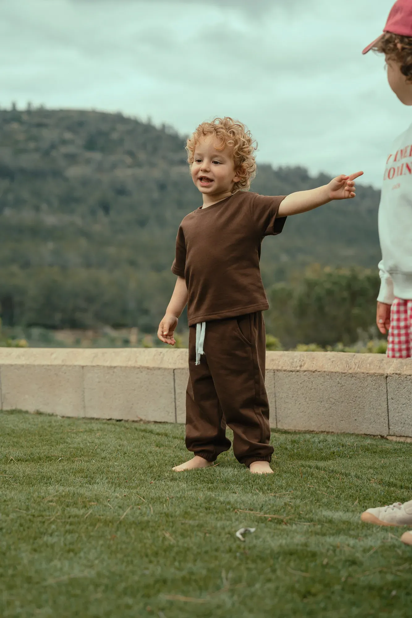 Pantalón Largo Liso Marrón