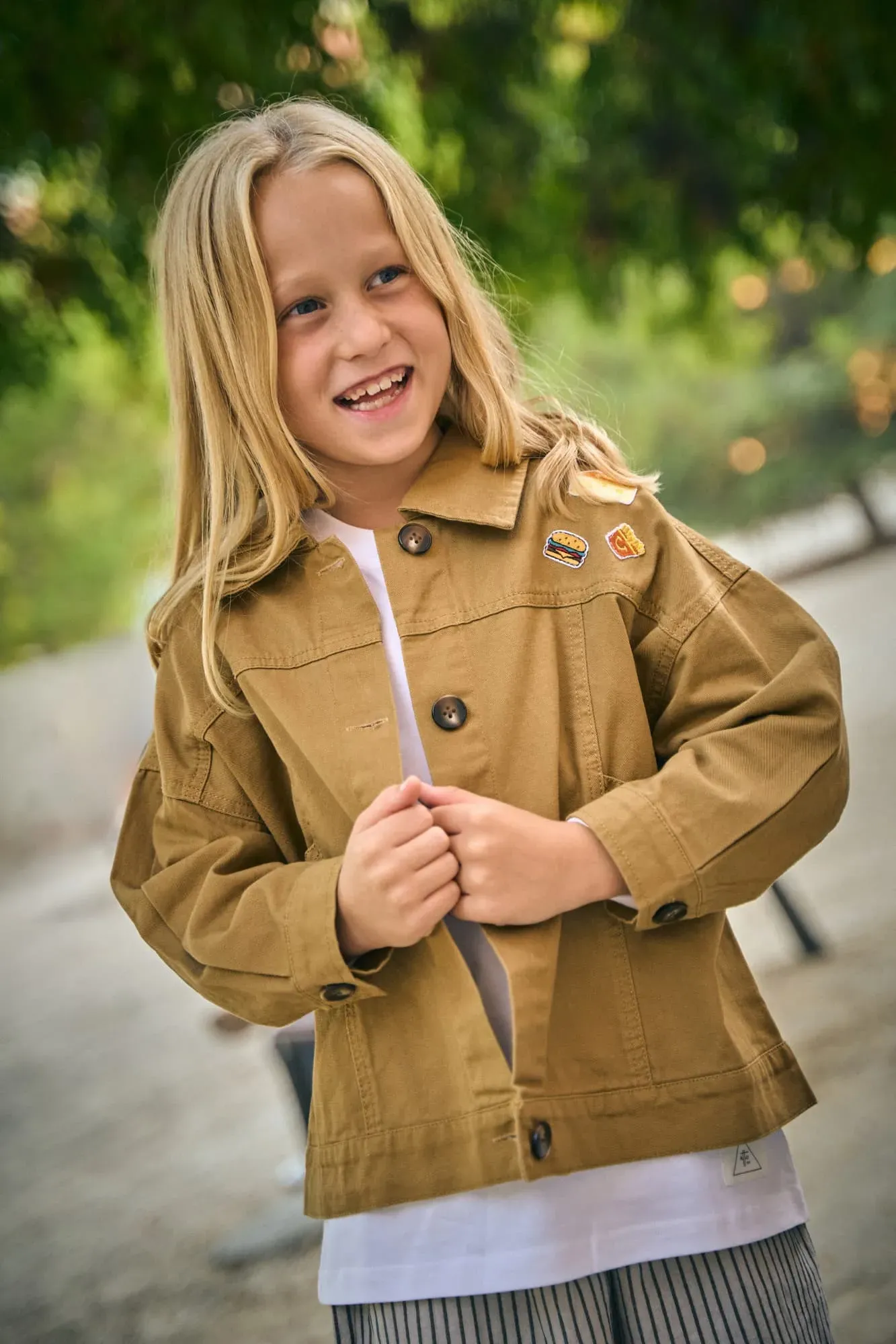 Cazadora Canvas Beige Con Parches