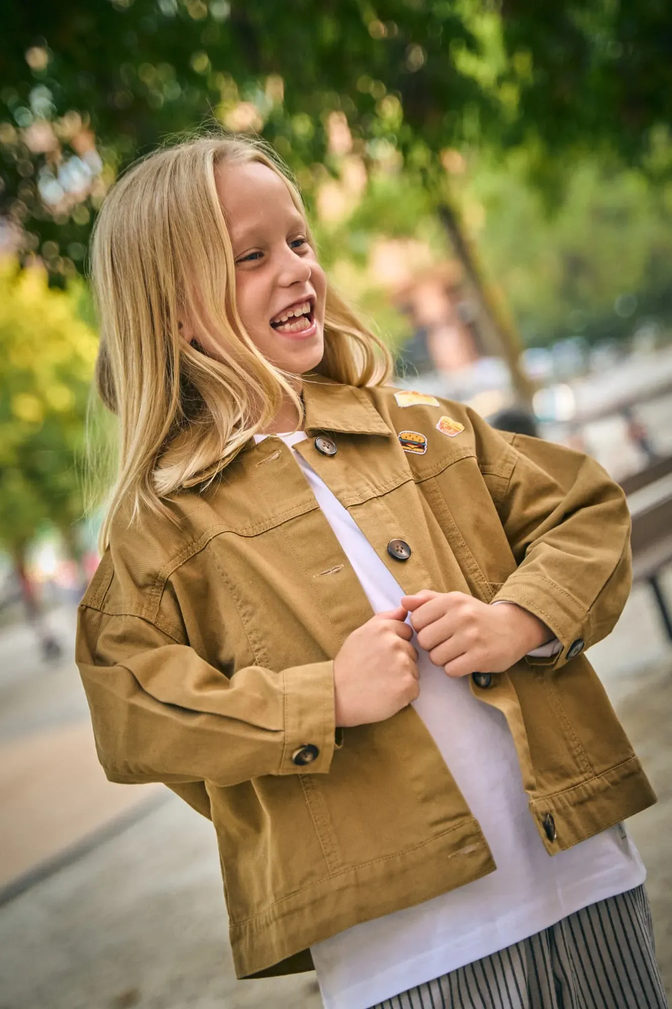 Cazadora Canvas Beige Con Parches